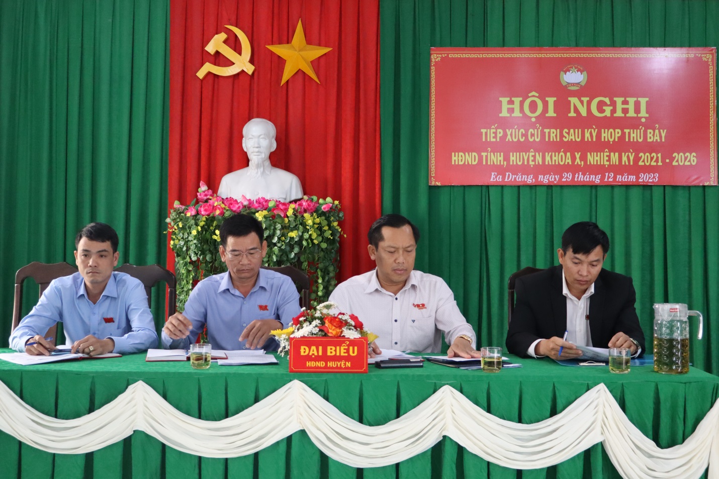 Hội nghị tiếp xúc cử tri tại thị trấn Ea Drăng sau kỳ họp thứ 7, HĐND huyện khóa X, nhiệm kỳ 2021-2026